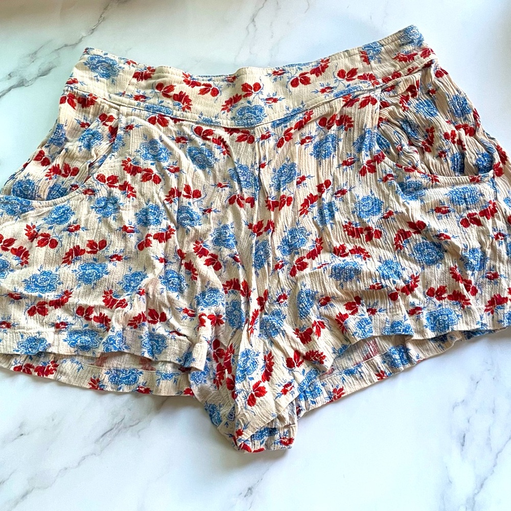 Free people floral shorts size Small